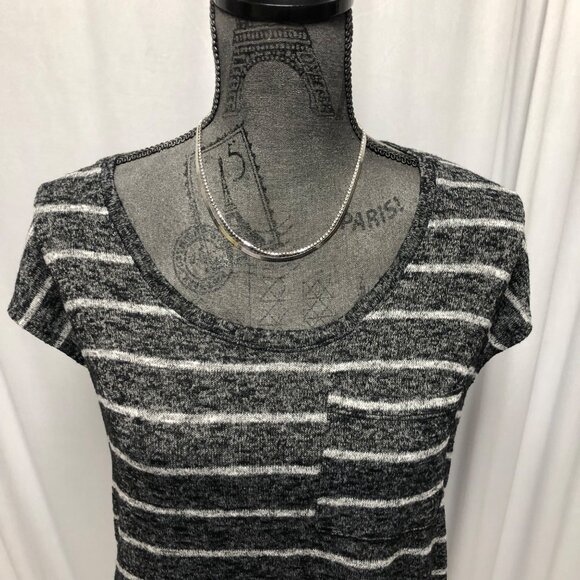 Maurices Sweater Womens Sz Small Black White Heathered Striped Short Sleeve Top - Picture 2 of 6